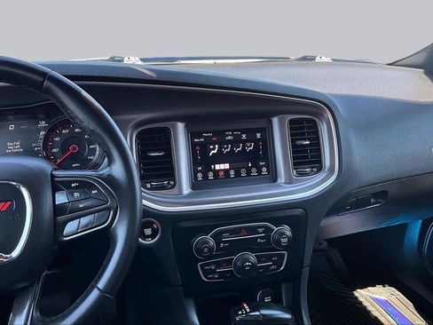 Used 2022 Dodge Charger SXT w/ Blacktop Package RWD image 7