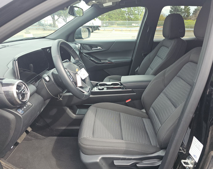 Used 2026 Chevrolet Equinox LT AWD/4WD image 10