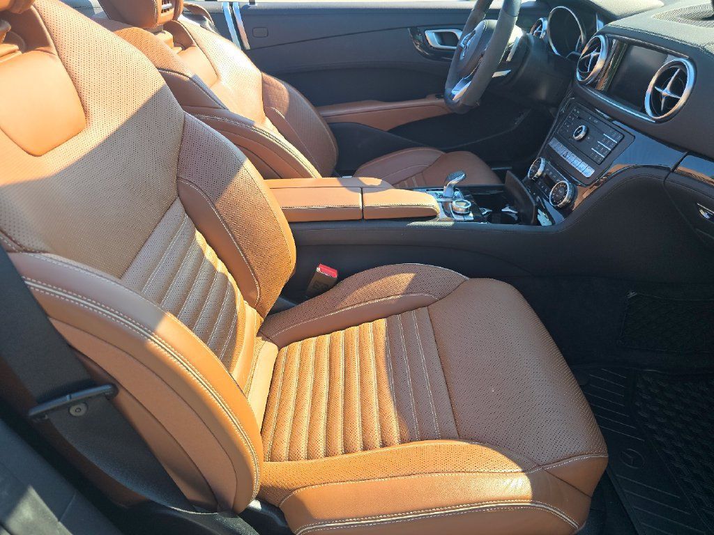 Certified 2020 Mercedes-Benz SL 550 image 19