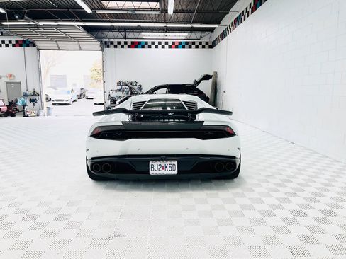 Used 2015 Lamborghini Huracan LP 610-4 AWD/4WD image 8