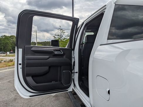 Used 2024 Chevrolet Silverado 2500 LTZ w/ LTZ Plus Package AWD/4WD image 62