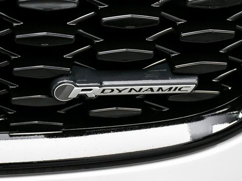 Used 2024 Jaguar F-PACE R-Dynamic S image 88