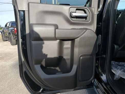 Used 2024 Chevrolet Silverado 2500 Custom w/ Custom Value Package image 14