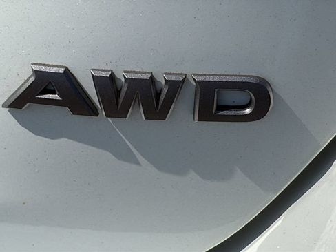 Used 2024 Nissan Altima 2.5 SR w/ SR Premium Package AWD/4WD image 27