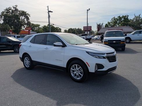 Certified 2024 Chevrolet Equinox LT image 2