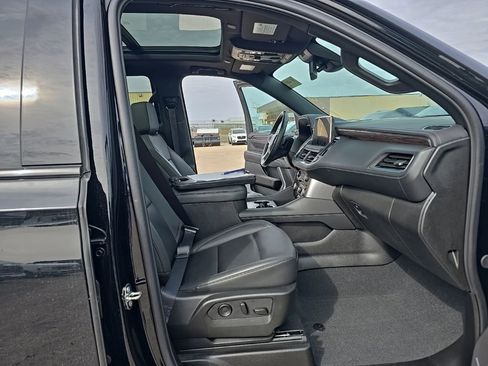 Used 2024 Chevrolet Tahoe Z71 w/ Luxury Package image 15