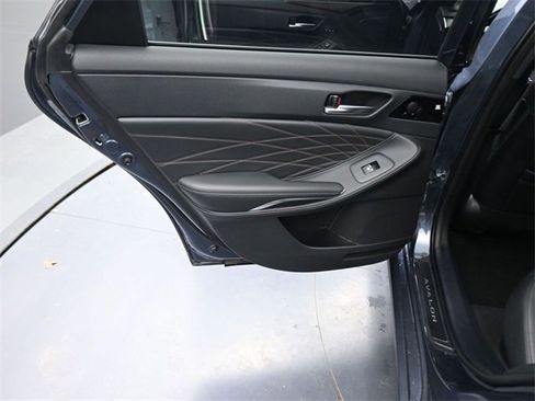 Used 2021 Toyota Avalon Limited w/ Advanced Safety Package image 15