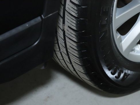 Used 2019 Nissan Rogue SV image 34