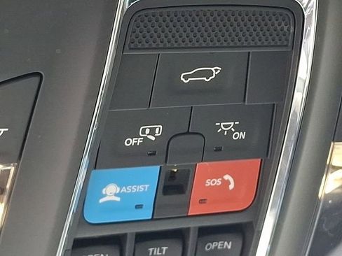 Used 2024 Jeep Wagoneer Series II image 26