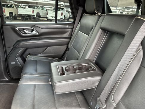 Used 2021 GMC Yukon SLT w/ SLT Premium Package AWD/4WD image 19