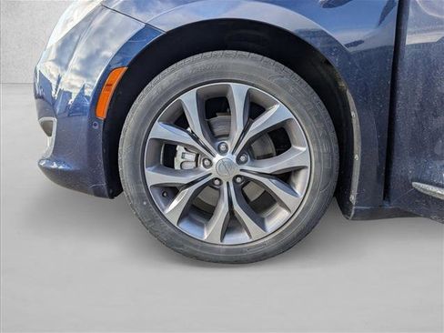 Used 2017 Chrysler Pacifica Limited w/ UConnect Theater Package image 20