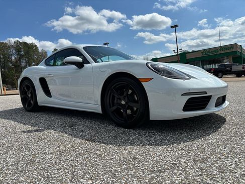 Used 2019 Porsche 718 Cayman image 13