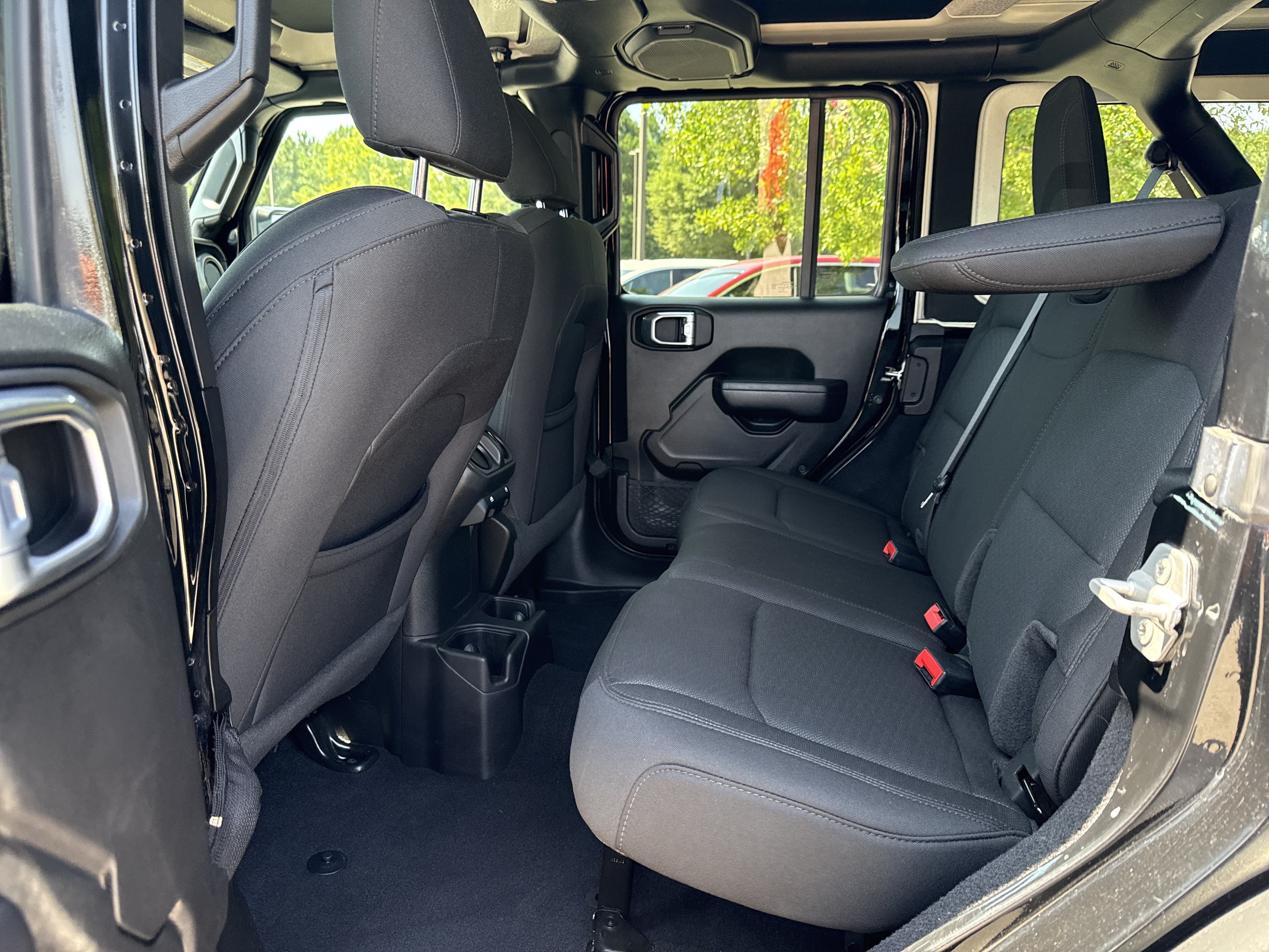 Used 2022 Jeep Wrangler Unlimited Sport AWD/4WD image 24