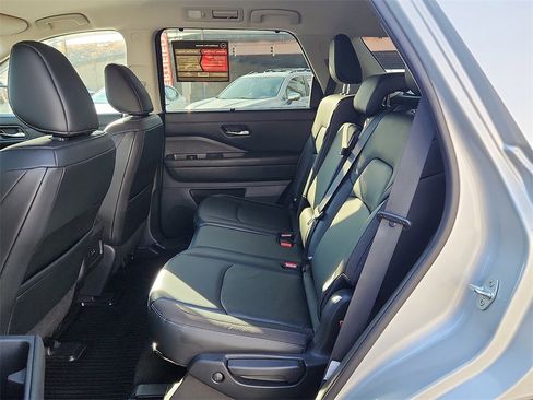 Certified 2022 Nissan Pathfinder SL image 11