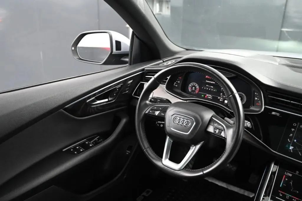 Used 2019 Audi Q8 Prestige AWD/4WD image 23