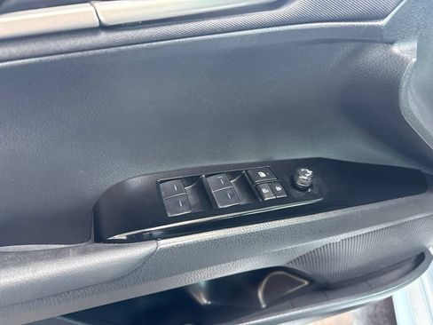 Used 2025 Toyota Camry LE AWD/4WD image 16