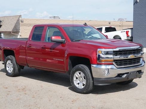 Used 2018 Chevrolet Silverado 1500 LT w/ All Star Edition AWD/4WD image 6