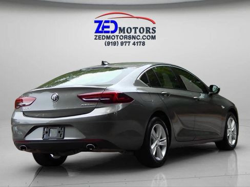 Used 2018 Buick Regal Preferred image 5