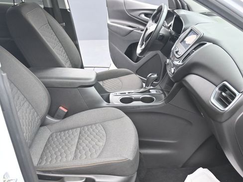 Used 2021 Chevrolet Equinox LT AWD/4WD image 11