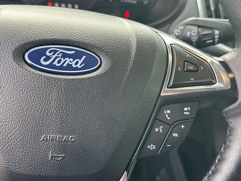 Used 2024 Ford Edge Titanium image 25