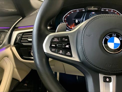 Used 2022 BMW 540i xDrive w/ Executive Package image 23