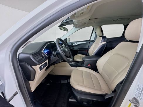 Used 2021 Ford Escape SEL w/ Technology Package image 10