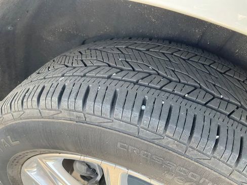 Used 2023 Buick Enclave Premium w/ Experience Buick Package image 12