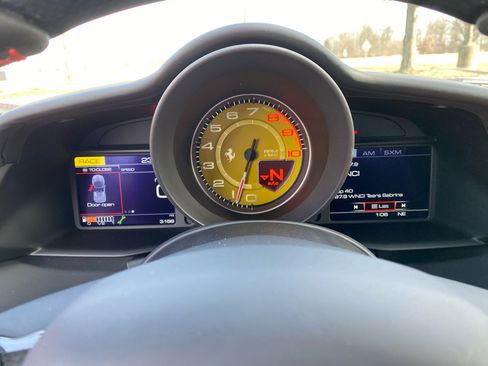 Used 2018 Ferrari 488 Spider image 35