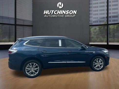 Used 2023 Buick Enclave Premium FWD image 8