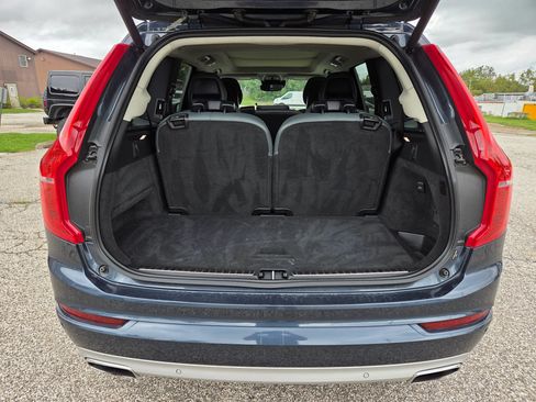 Used 2020 Volvo XC90 T6 Momentum AWD/4WD image 17