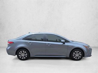 Used 2020 Toyota Corolla LE FWD video 4