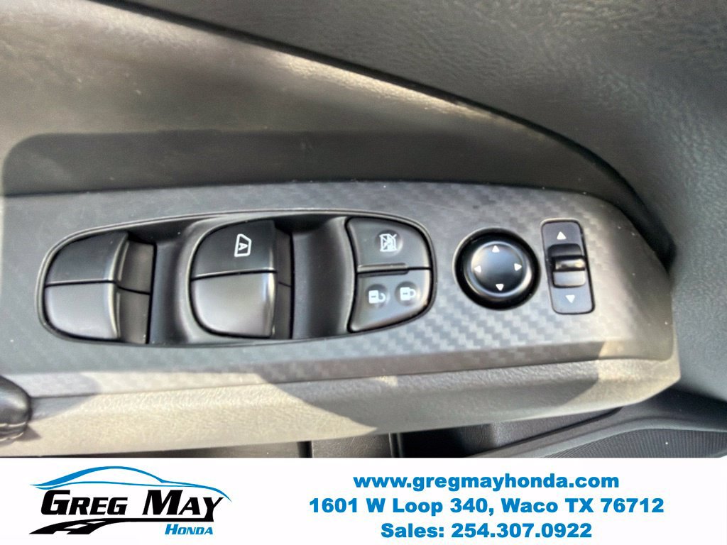 Used 2024 Nissan Altima 2.5 SV FWD image 23