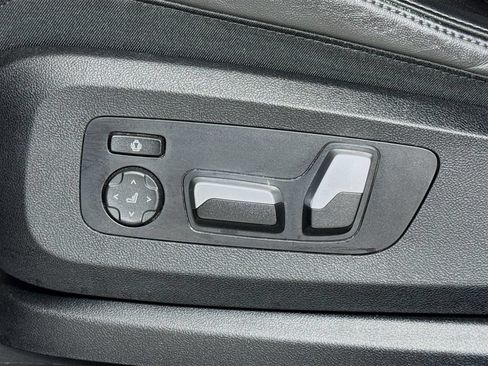 Used 2023 BMW X5 xDrive40i w/ Premium Package AWD/4WD image 15