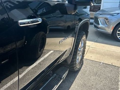 Used 2021 Chevrolet Silverado 2500 High Country AWD/4WD image 16