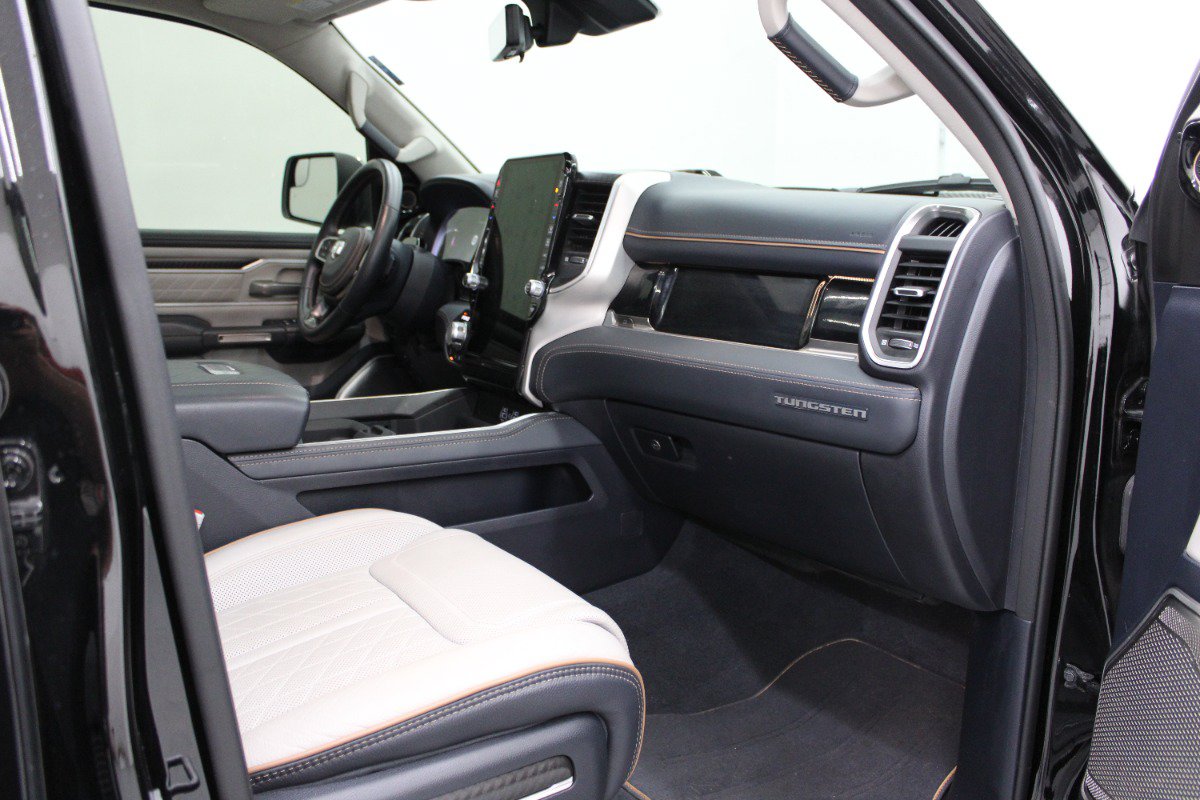 Used 2025 RAM 1500 Tungsten w/ Off Road Group AWD/4WD image 9