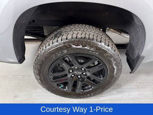 Used 2026 Chevrolet Silverado 1500 LT Trail Boss w/ LT Trail Boss Premium Package AWD/4WD image 13