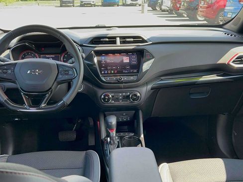 Used 2021 Chevrolet TrailBlazer RS w/ Technology Package AWD/4WD image 24