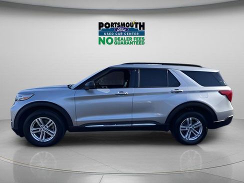 Used 2022 Ford Explorer XLT w/ Equipment Group 202A image 2