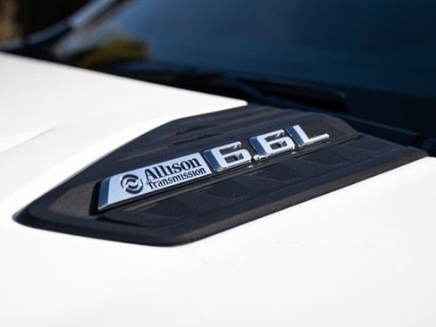 Used 2025 Chevrolet Silverado 2500 LT w/ Convenience Package image 18