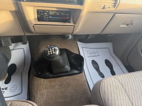 Used 1994 Ford Ranger XLT image 17