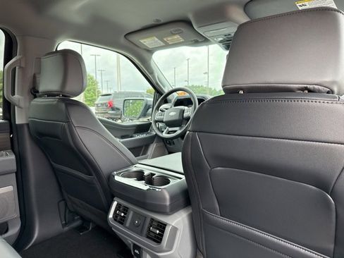 New 2025 Ford F150 Lariat w/ Equipment Group 501A Mid image 18