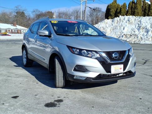 Certified 2022 Nissan Rogue Sport SV w/ Technology Package image 3
