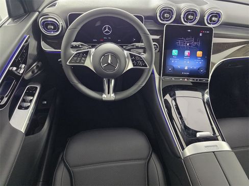 New 2026 Mercedes-Benz GLC 300 image 10