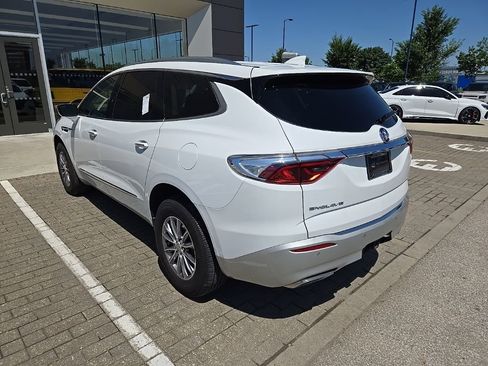 Used 2023 Buick Enclave Essence w/ Trailering Package, 5000 lbs. FWD image 7