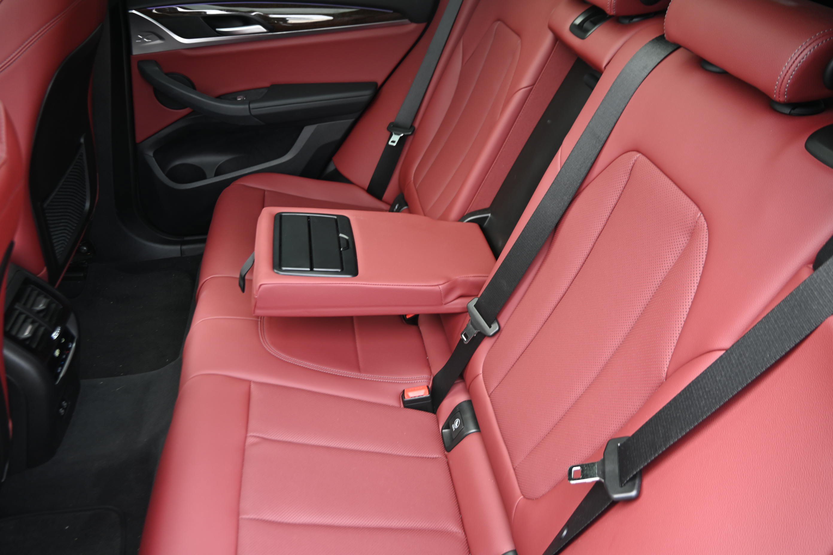 Used 2023 BMW X3 sDrive30i w/ Premium Package RWD image 13