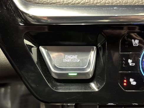 Used 2025 GMC Sierra 3500 Denali image 24