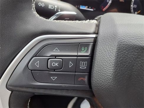 New 2025 Jeep Grand Cherokee L Altitude image 23