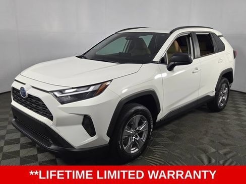 Used 2023 Toyota RAV4 LE AWD/4WD image 3