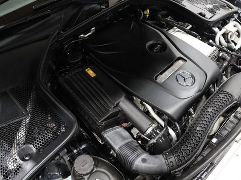 Used 2017 Mercedes-Benz C 300 4MATIC Sedan image 16