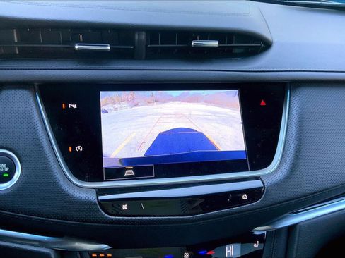 Certified 2025 Cadillac XT5 Premium Luxury FWD image 15